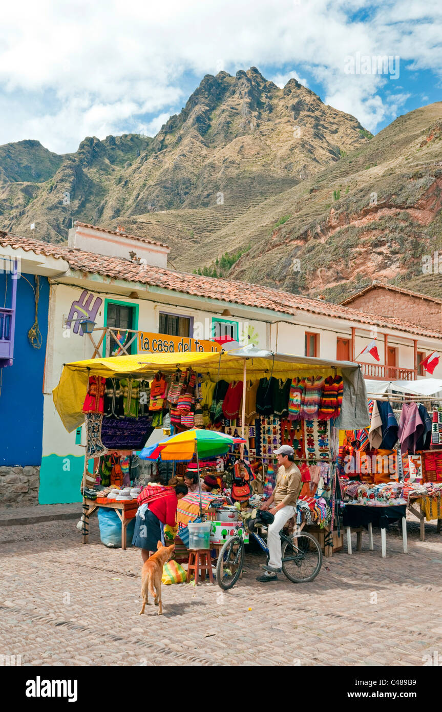 The street markets of Pisac, Urubamba Valley, Peru, South America. Stock Photo
