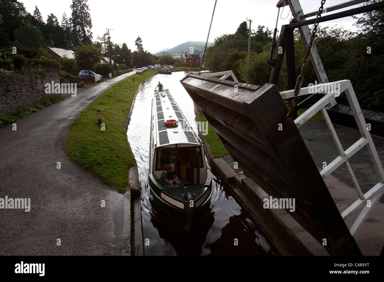 Swing bridge on the Llangollen canal. Stock Photo