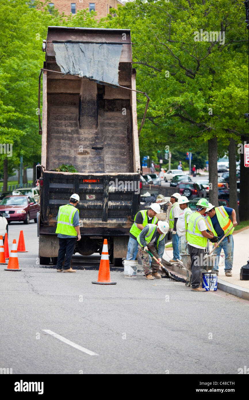Road repair crew hires stock photography and images Alamy