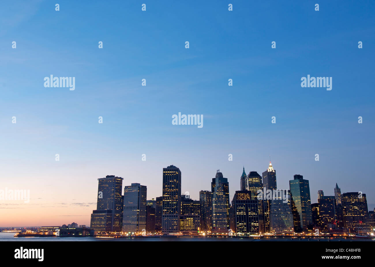 Awesome new york skyline hi-res stock photography and images - Alamy