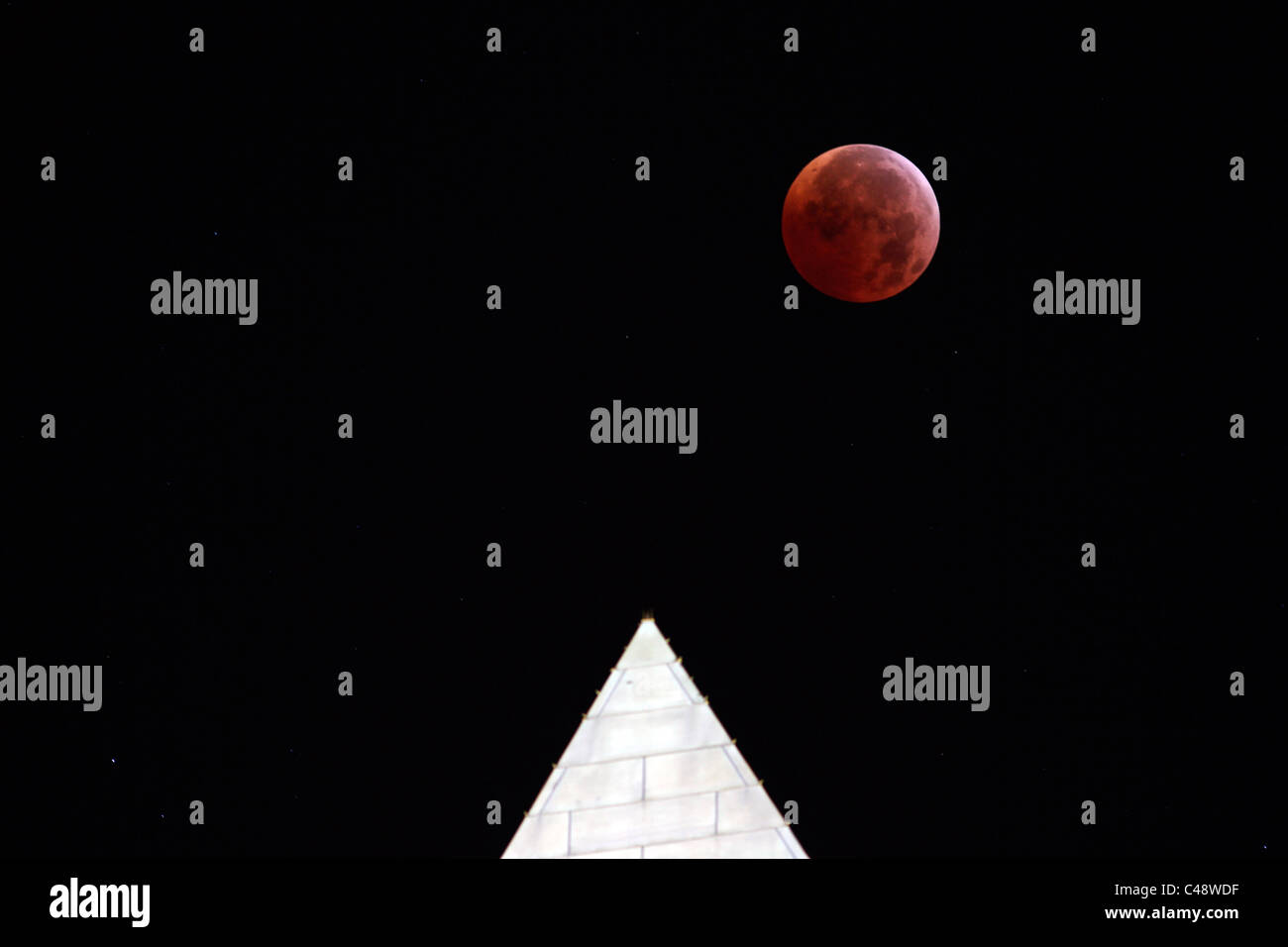 Lunar Eclipse over Washington DC Stock Photo Alamy