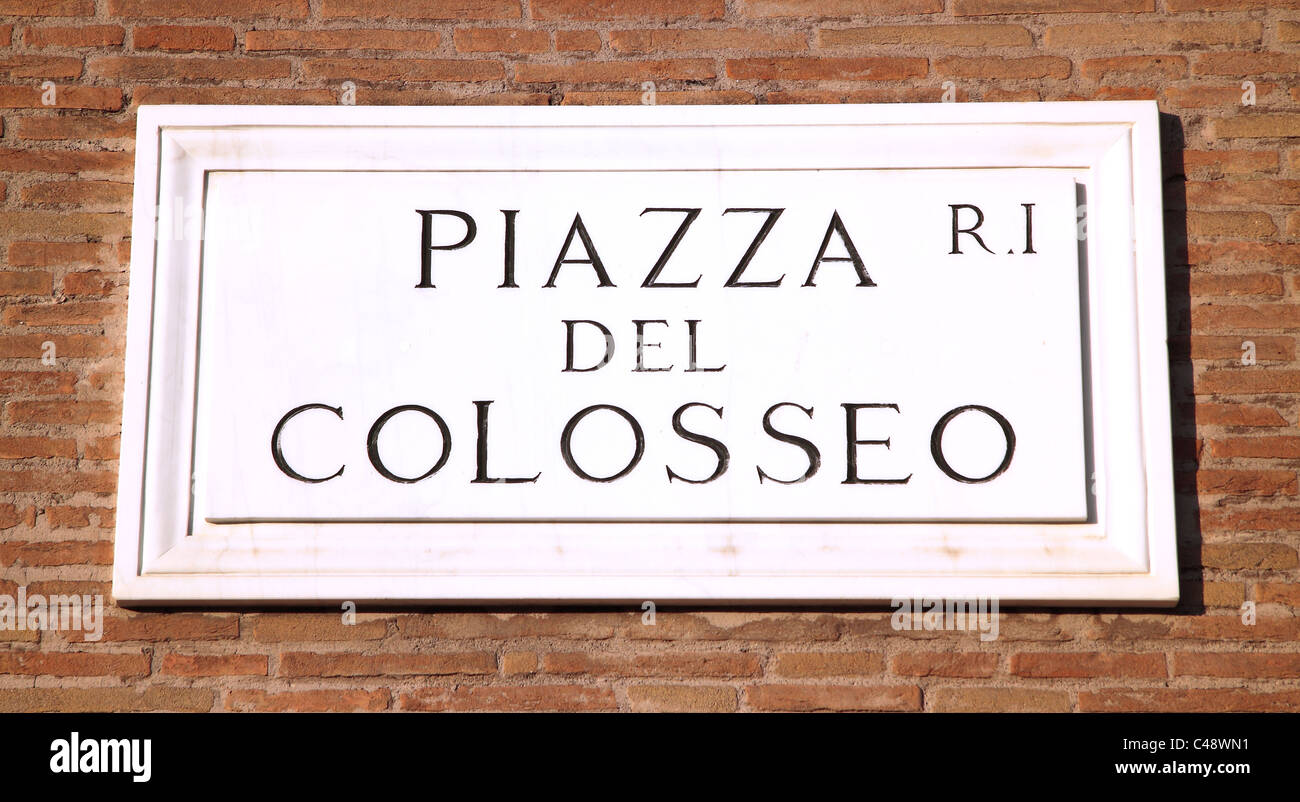 Piazza del Colosseo - Sign Street of ancient Roman amphitheatre in Rome ...