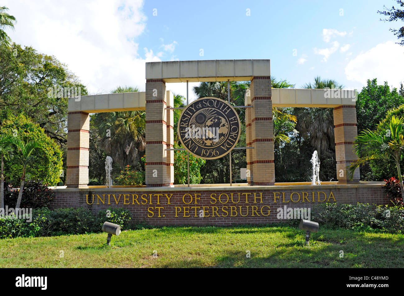 University Of South Florida St Petersburg Florida Stock Photo Alamy