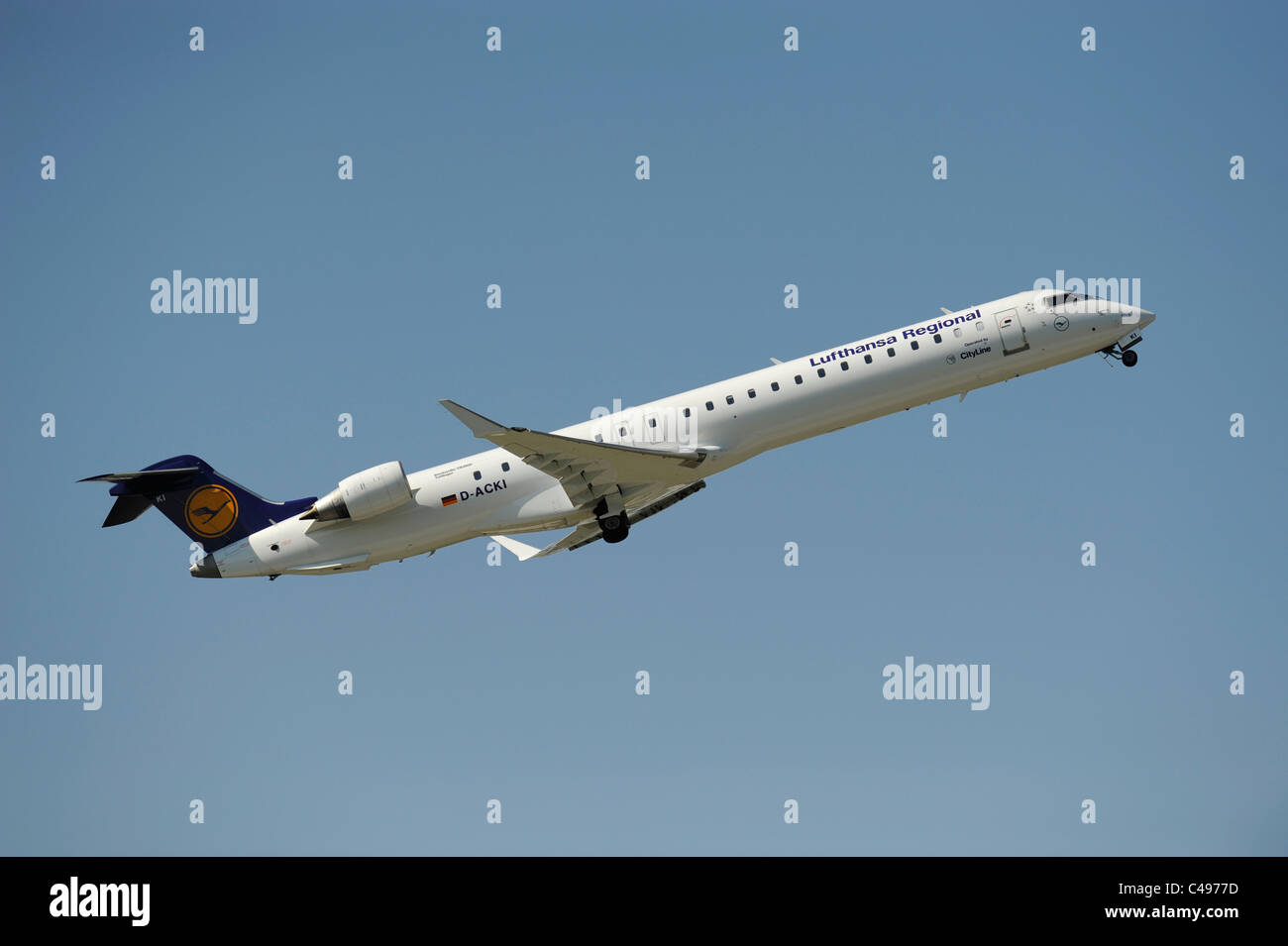 Lufthansa bombardier crj900 hi-res stock photography and images - Alamy