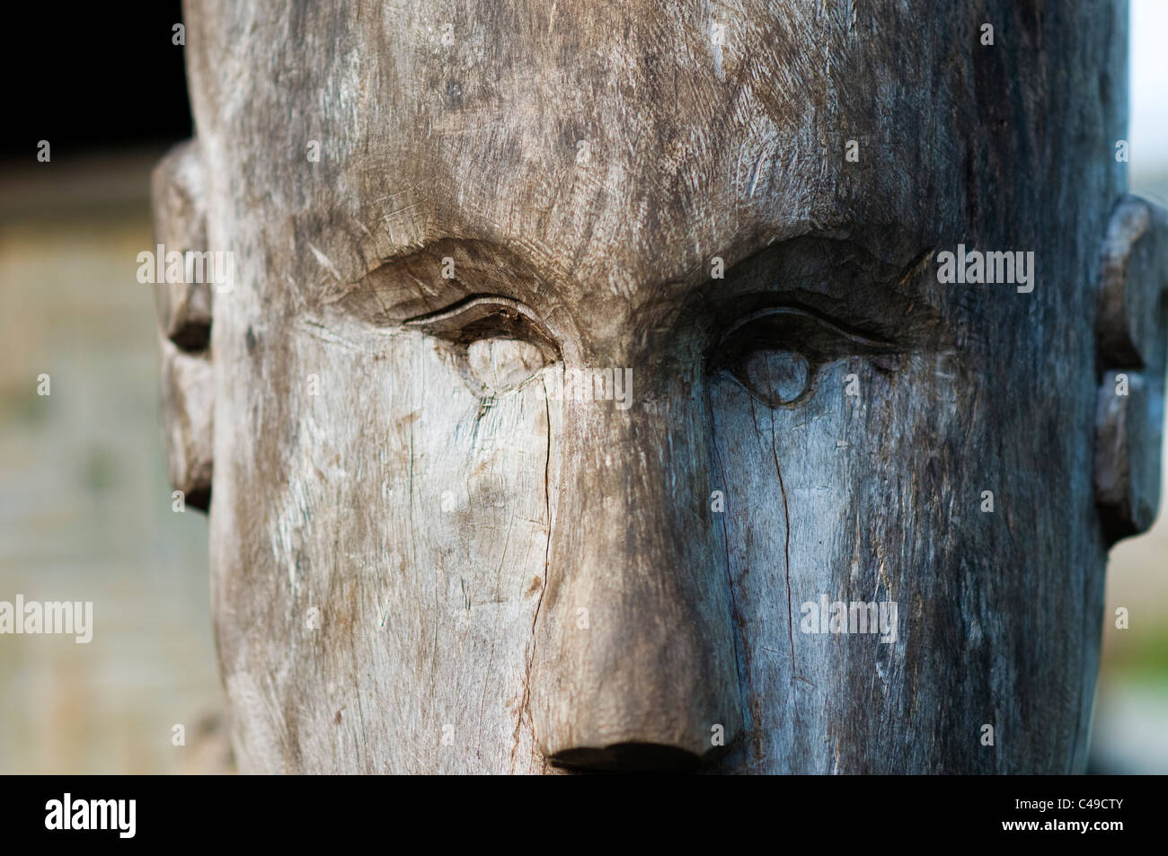 Tribal wood carving hi-res stock photography and images - Alamy