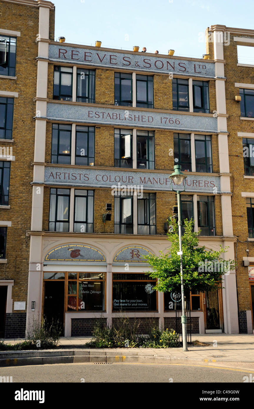 Reeves & Sons Ltd Ashwin Street, Dalston Hackney London England UK