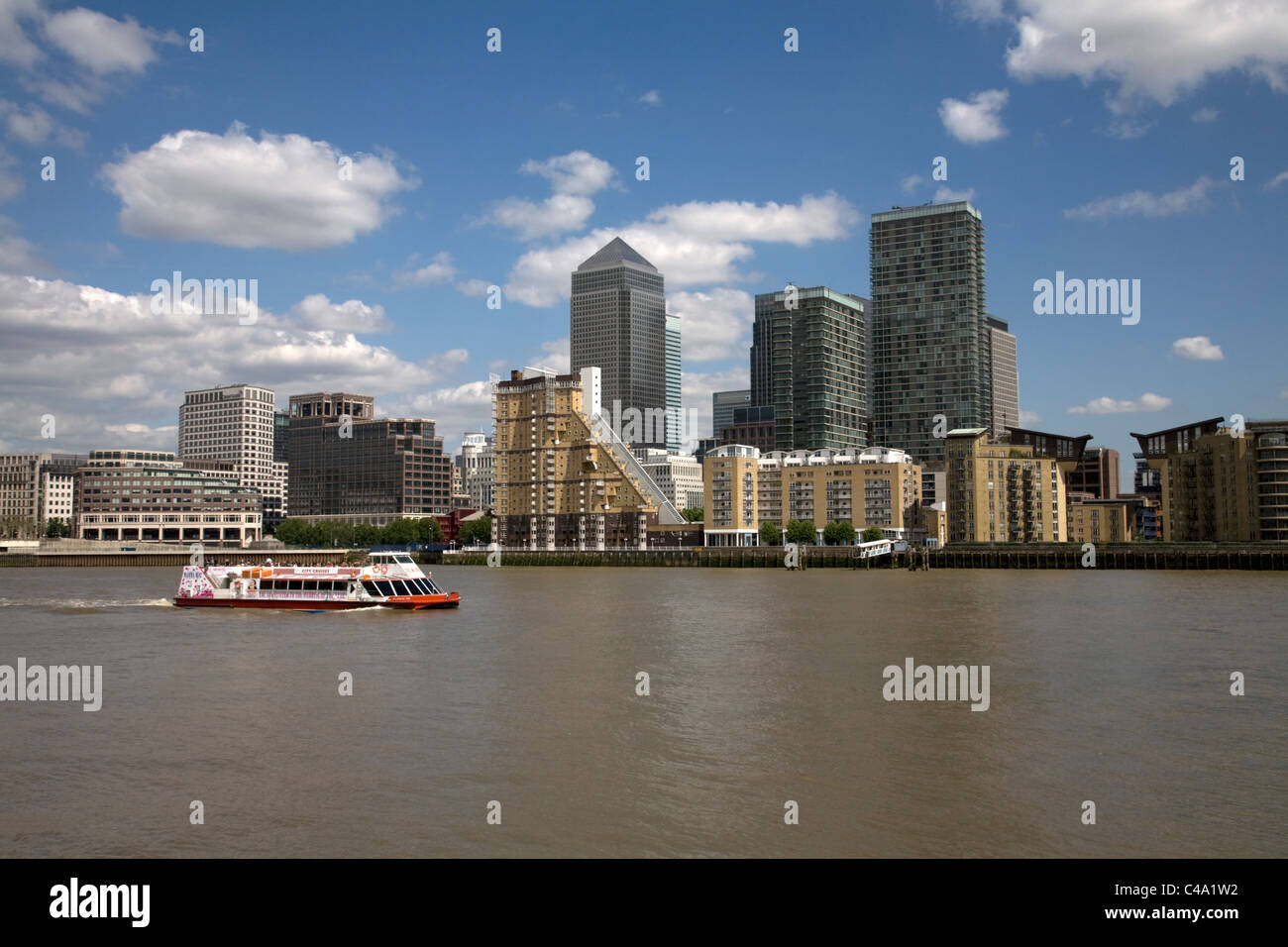 canary wharf docklands london england Stock Photo - Alamy
