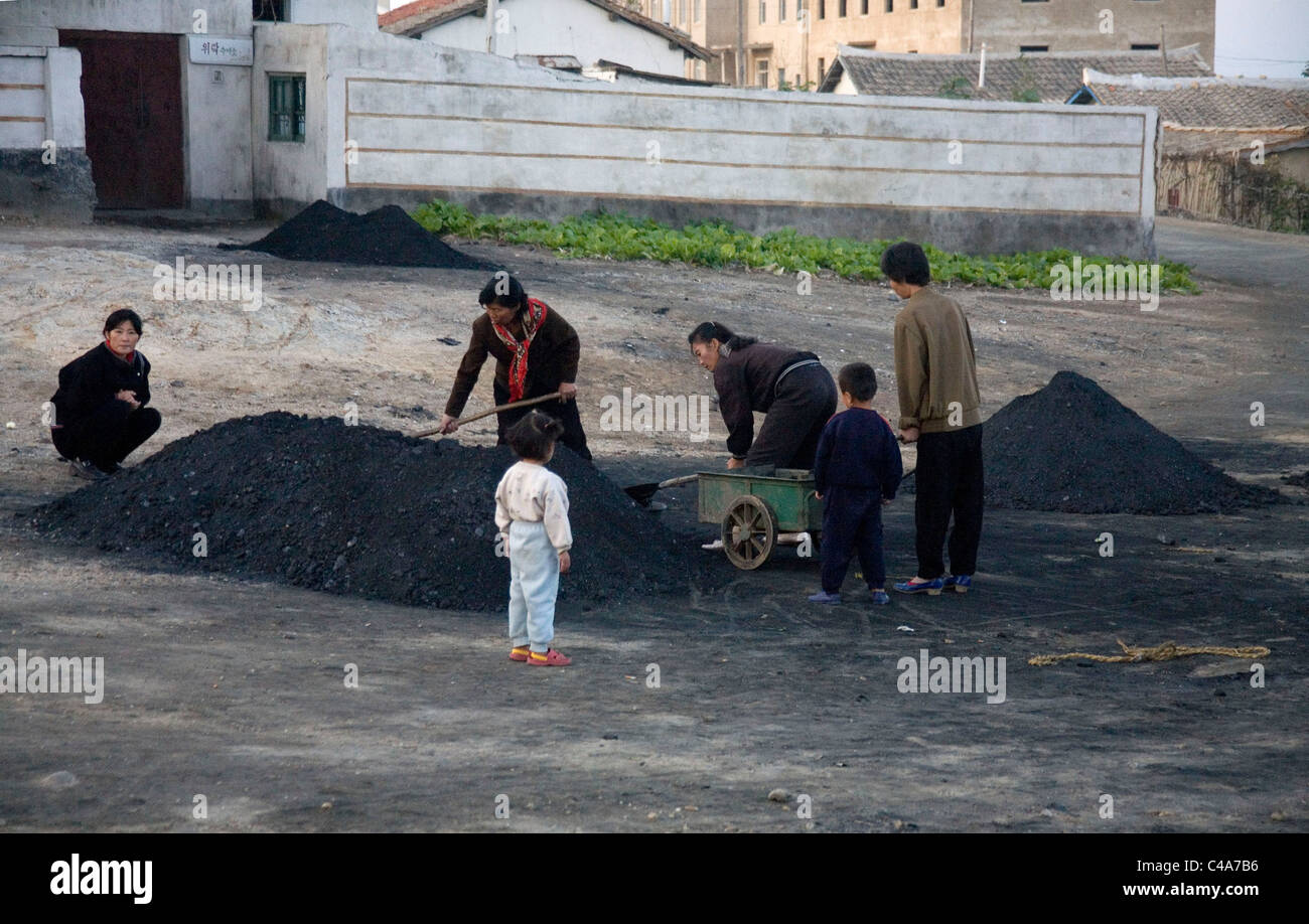 Collecting coal for winter in Onchon, DPRK (North Korea) Stock Photo