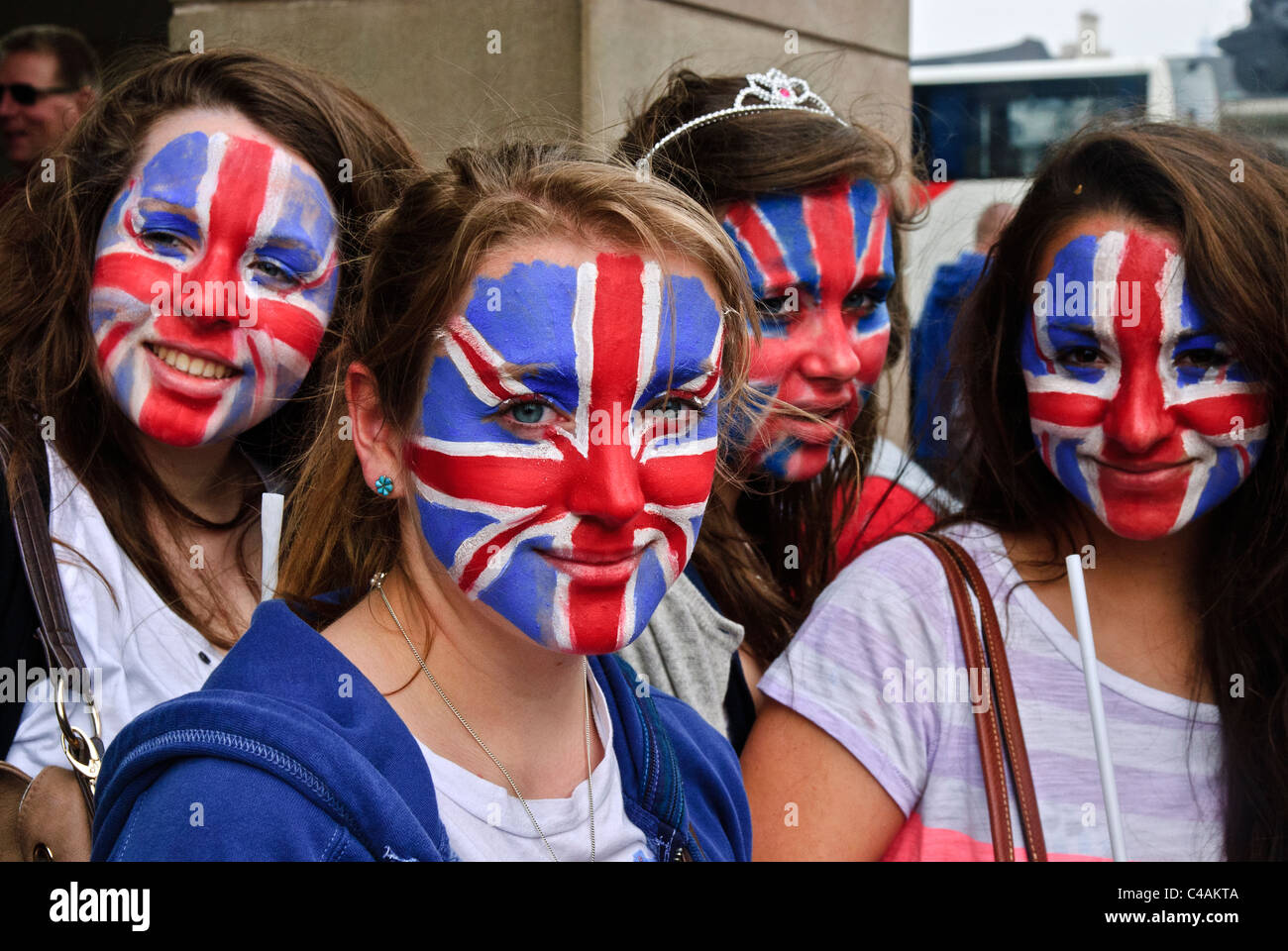 FOUR YOUNG BRITISH GIRLS FACE PAINTED IN UNION JACK Stock Photo Alamy