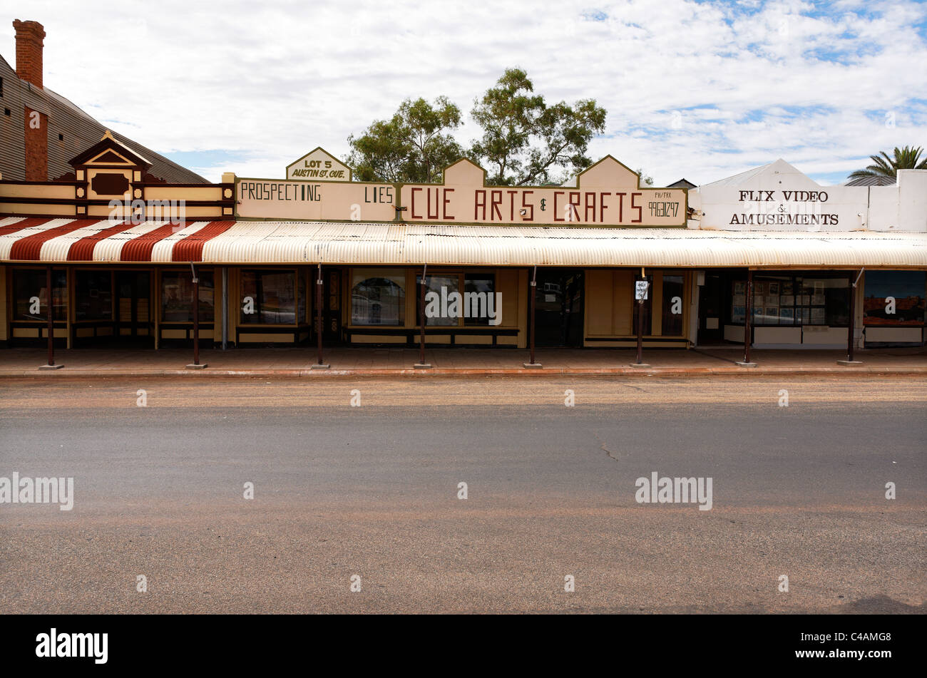 Historical iron clad shops, Cue Western Australia Stock Photo Alamy