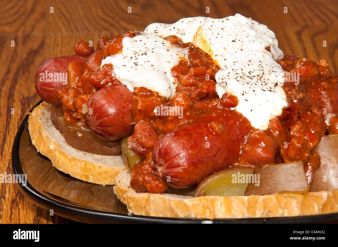 Chili hotdog hires stock photography and images Alamy
