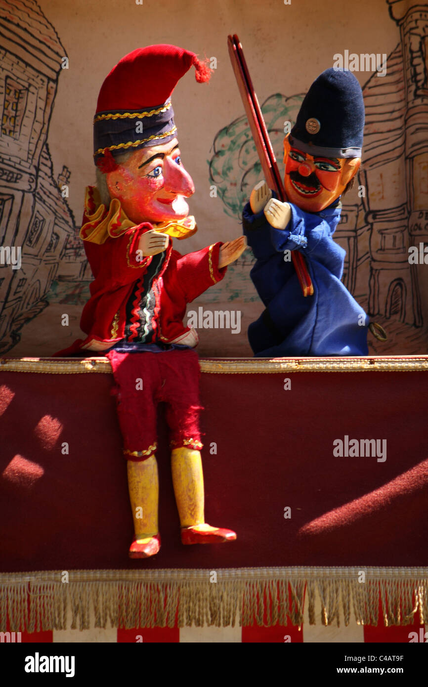 Glove puppet show hires stock photography and images Alamy