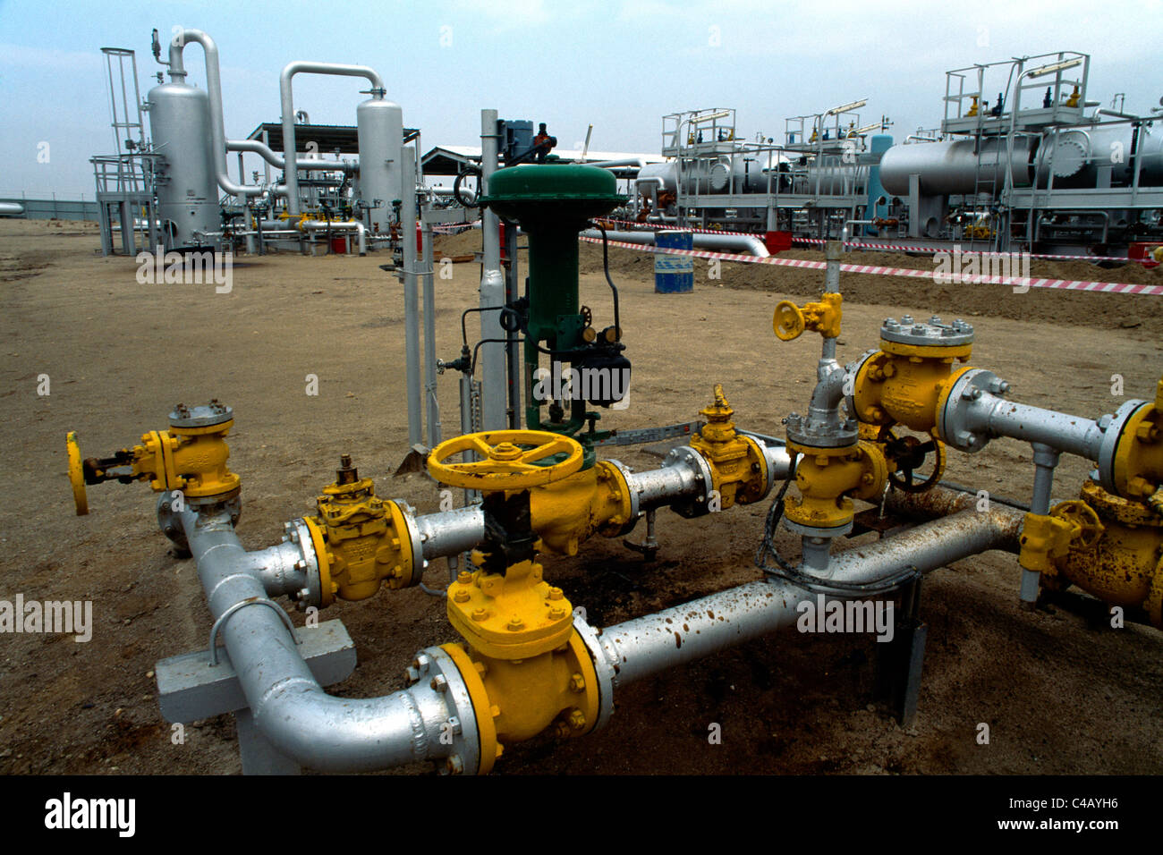 Burgan Oil Field Kuwait Valves, Flanges On Pipes And Hand Wheels Stock