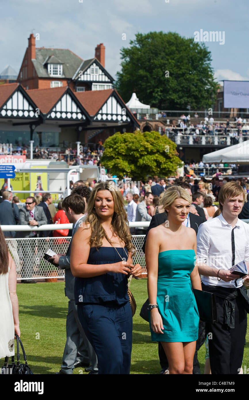 England, Cheshire, Chester. Spectators at Chester Racecourse Stock Photo