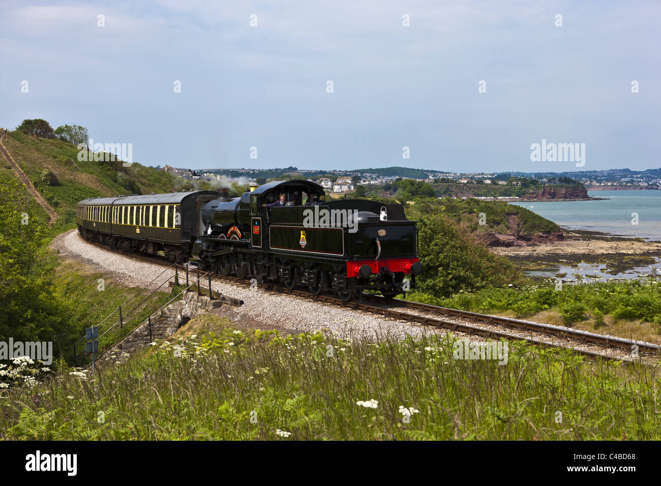 Gwr steam locomotive 7827 lydham hi-res stock photography and images ...