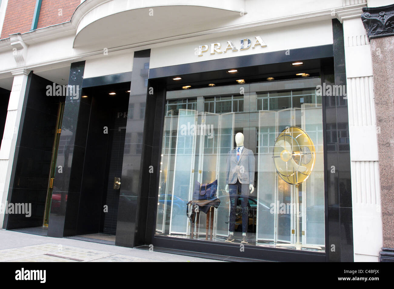 Prada high fashion outlet in Sloane Street, London Stock Photo - Alamy