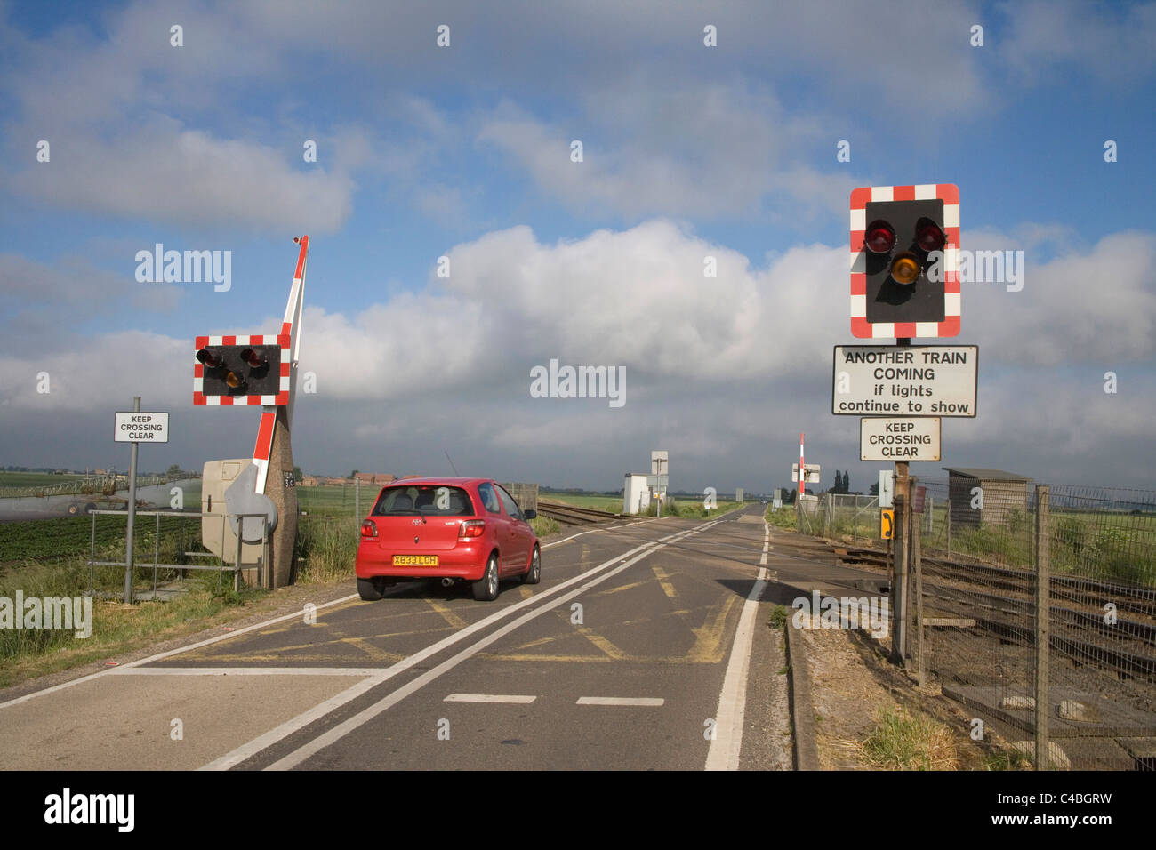 Rail Crossing Sign High Resolution Stock Photography And Images Alamy Rail Crossing Sign High Resolution Stock Photography And Images Alamy
