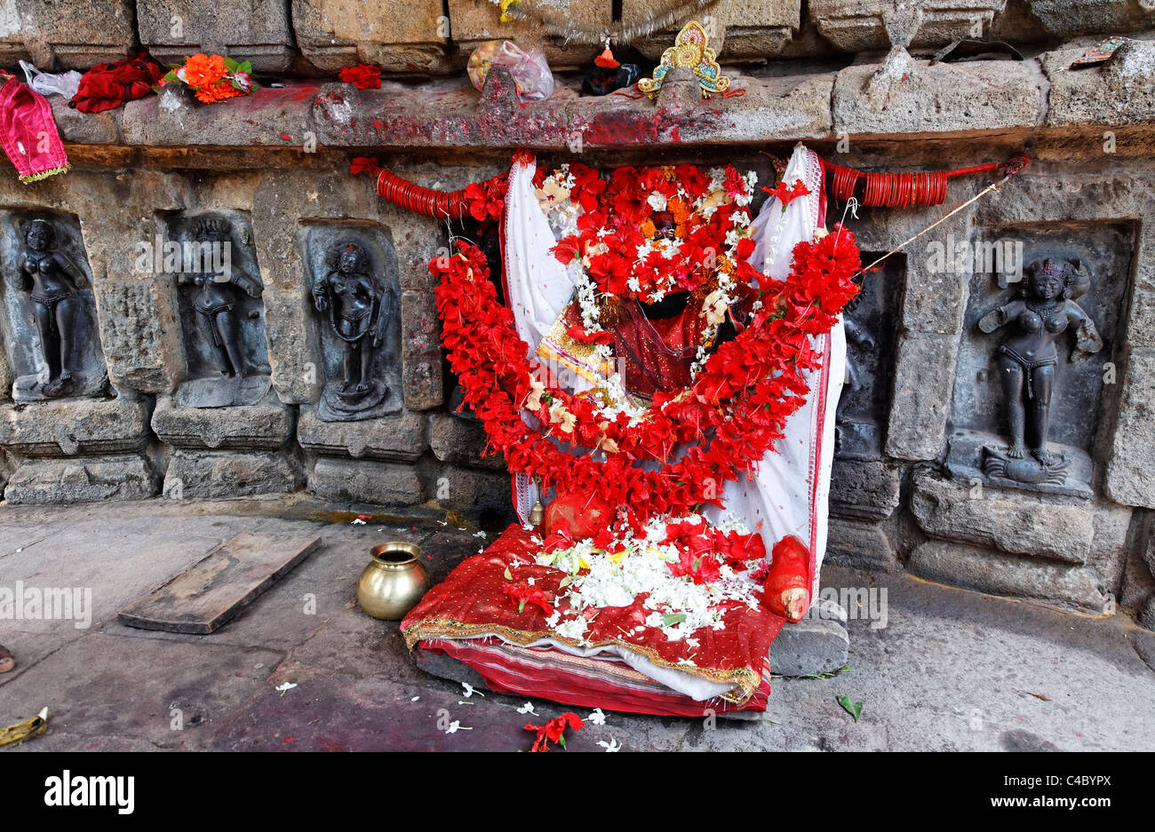 India - Orissa - Bhubaneswar - shrine and sculptures at the Yogini temple Stock Photo