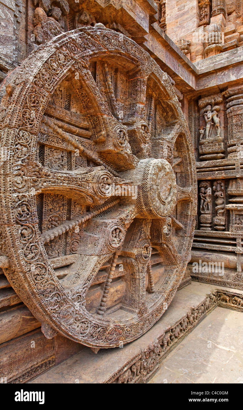 India - Orissa - Konark - sculpted chariot wheels at the Sun Temple Stock Photo