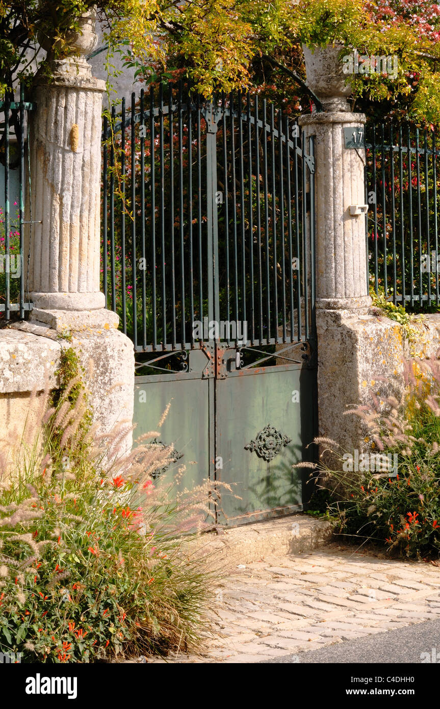 French garden gates hires stock photography and images Alamy