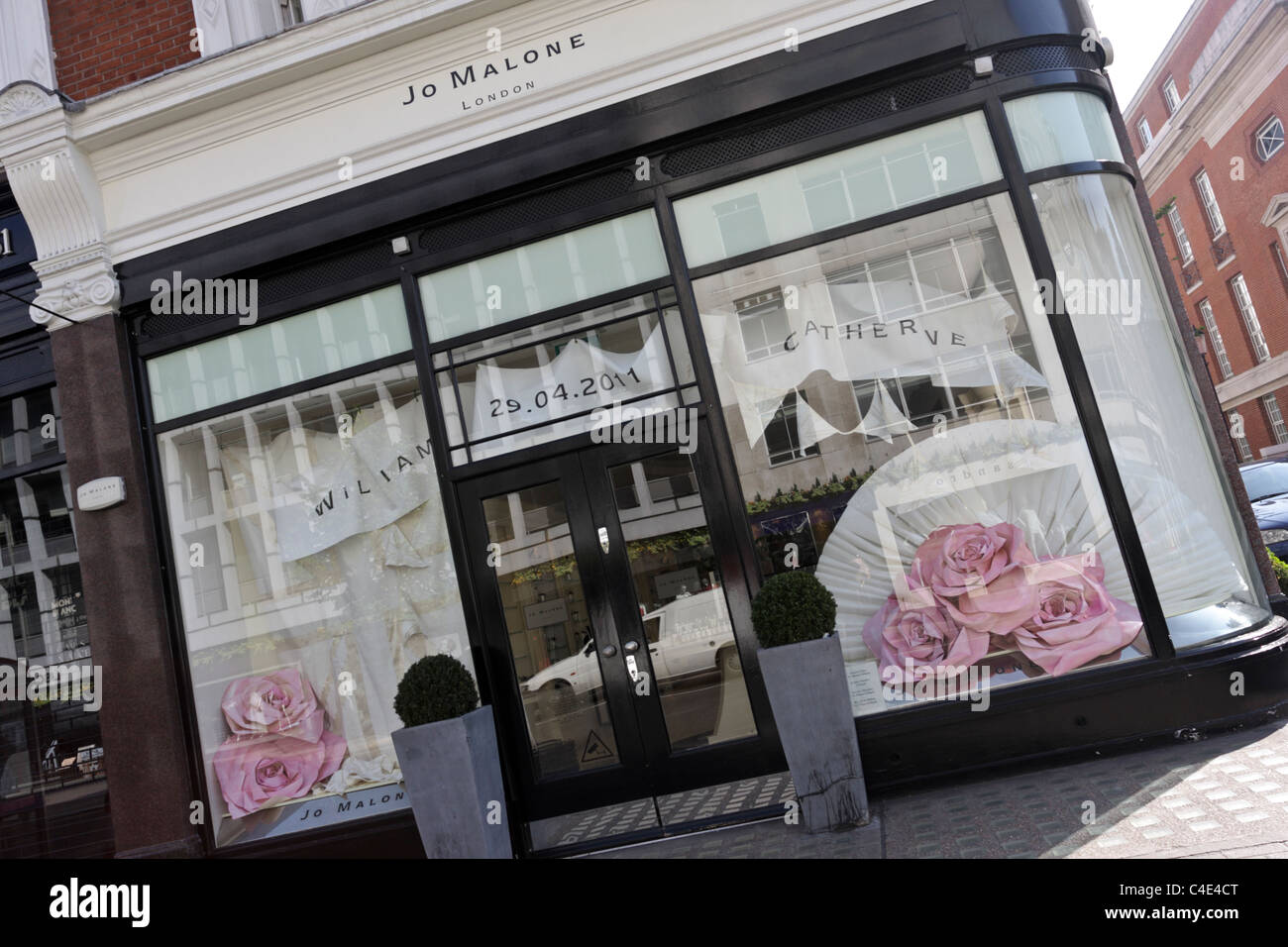 Jo Malone outlet in Sloane Street, London Stock Photo - Alamy