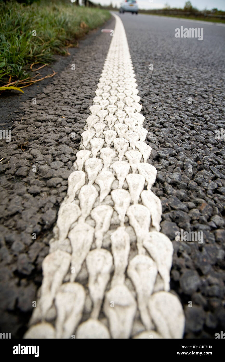 Painted road edge lines hires stock photography and images Alamy