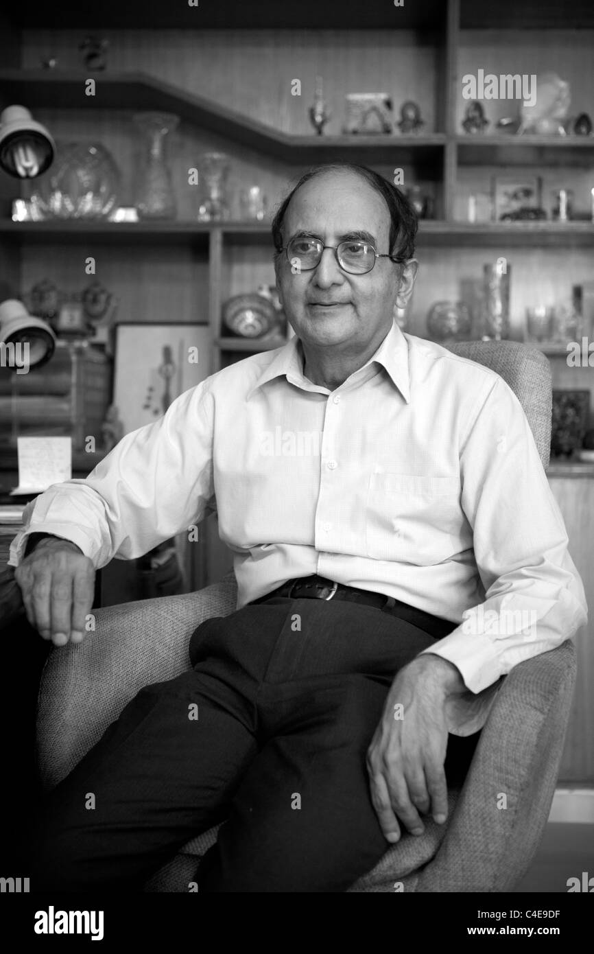 Hassan Askari Rizvi, Pakistani independent politcal analist. Stock Photo