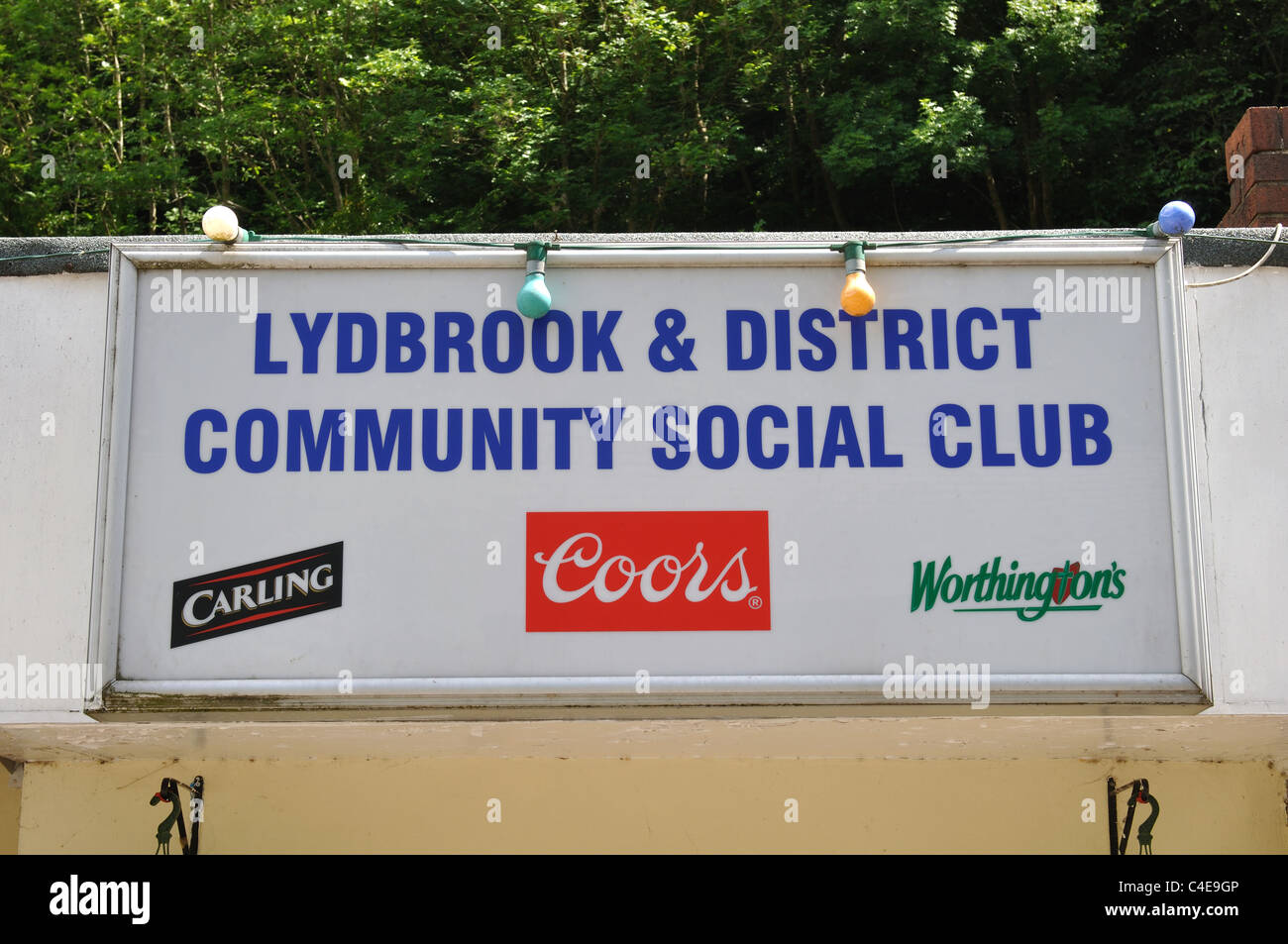 Lydbrook and District Community Social Club sign, Lower Lydbrook, Gloucestershire, UK Stock Photo
