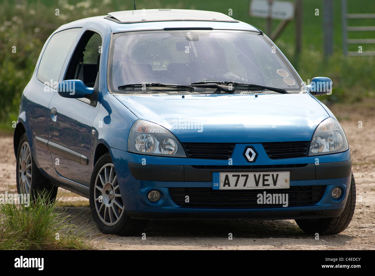 Renault clio hi-res stock photography and images - Alamy