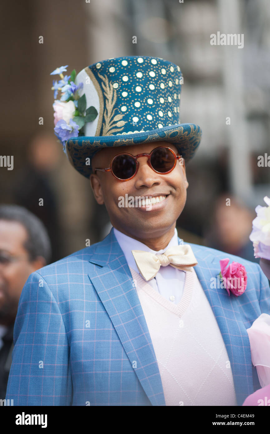 Reportage Easter parade New York City portrait Easter costume man wearing  Yakees baseball outfit and hat Stock Photo - Alamy