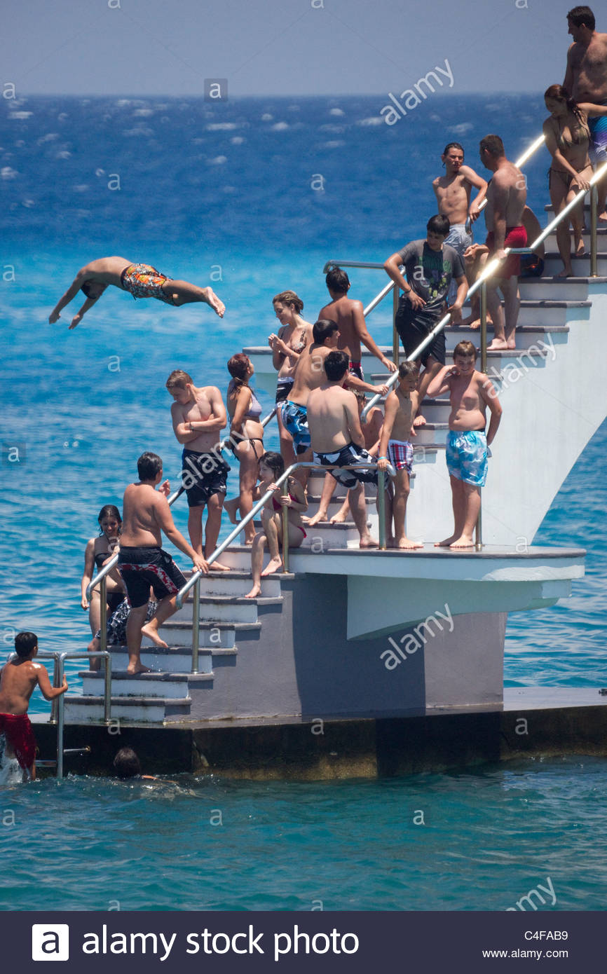 Teenagers Divers Stock Photos & Teenagers Divers Stock Images Alamy
