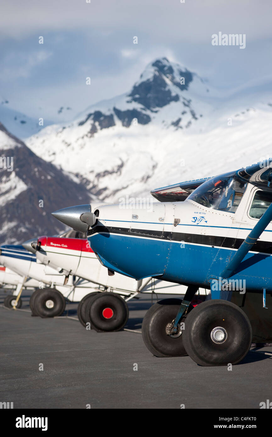 Bush airplanes hi-res stock photography and images - Alamy