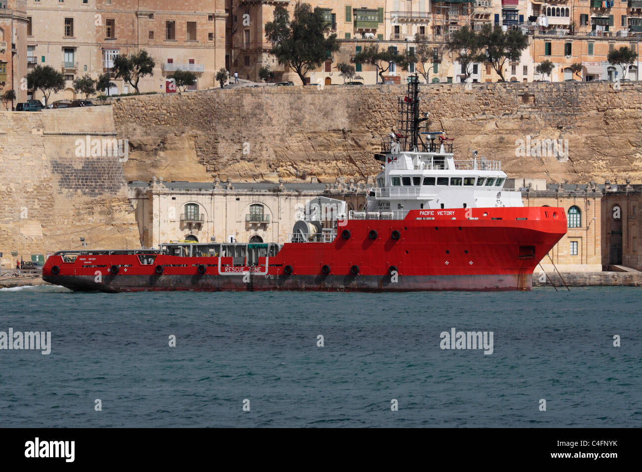 The offshore supply ship Pacific Victory in Malta's Grand Harbour Stock Photo