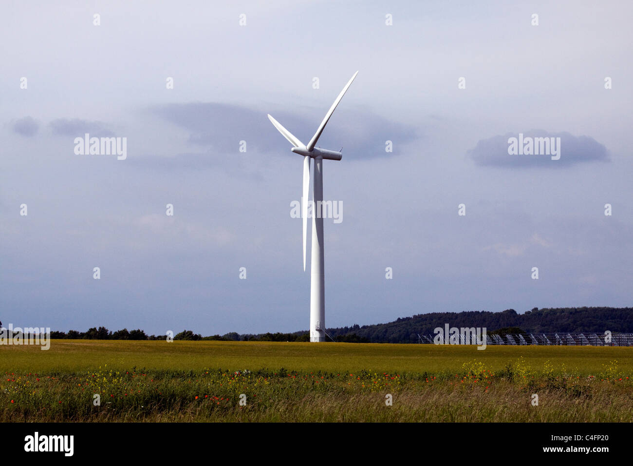 Horizontal axis turbines hires stock photography and images Alamy