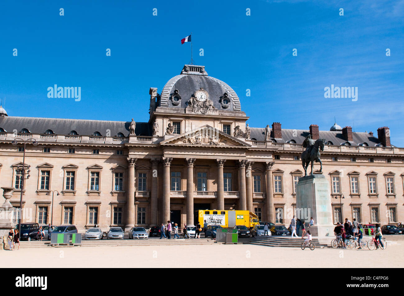 The École Militaire (Military School) complex of military training