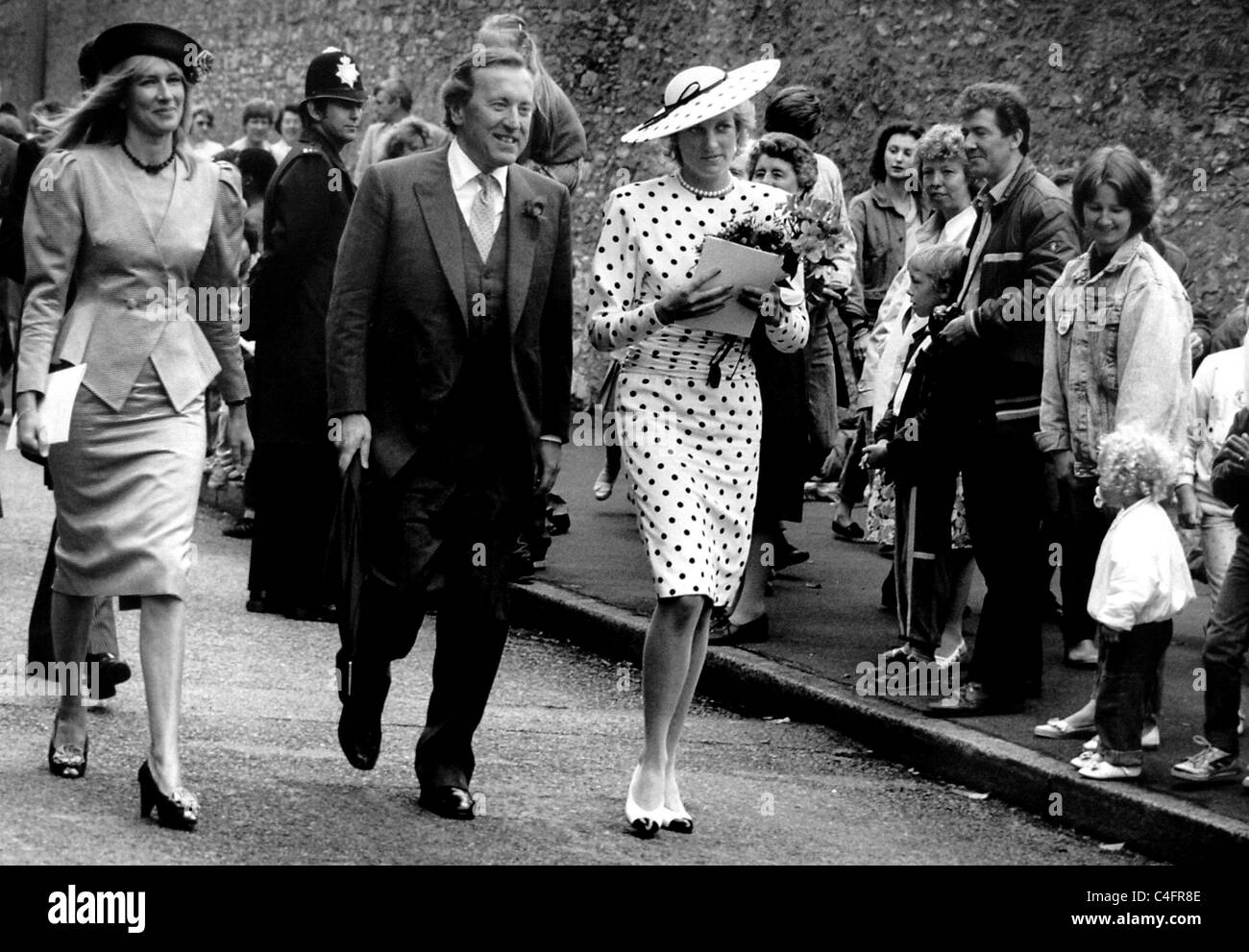 Princess Diana with David Frost take an imromptu walk through the streets of Arundel after attending a wedding 1987 Stock Photo