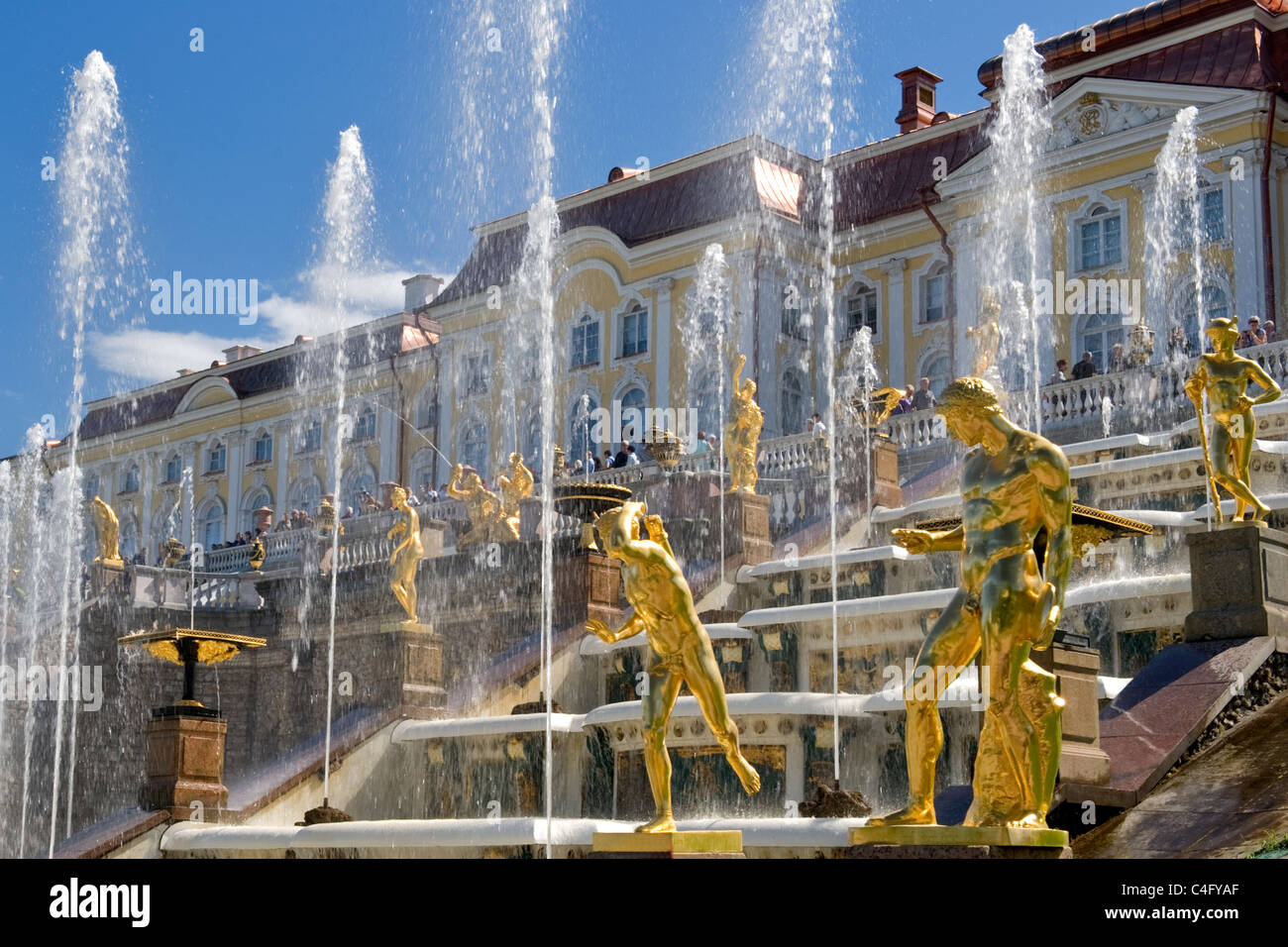 Russia , St Petersburg , Peterhof , Petergof , Baroque Peter The Great Palace built 1721 The Grand Cascade Fountains Stock Photo