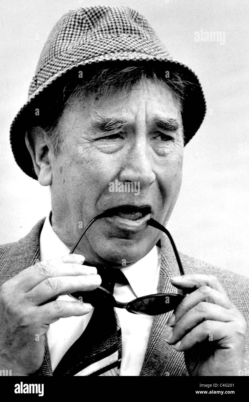 Comedian Frankie Howerd at the opening of The Brighton Boat Show held in the Brighton Marina Photograph taken 8 May 1985 Stock Photo