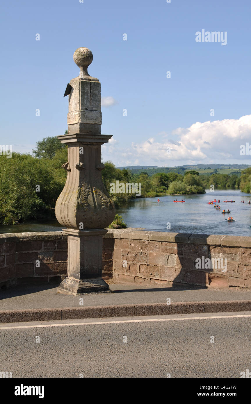 Sundial on Wilton Bridge, Ross-on-Wye, Herefordshire, England, UK Stock Photo