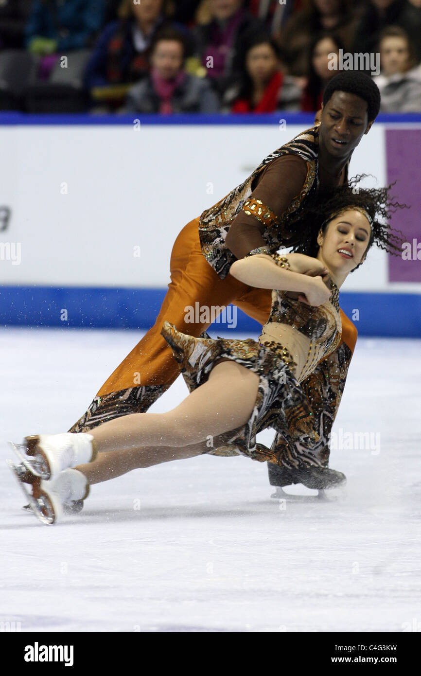 Kharis Ralph and Asher Hill compete at the 2010 BMO Skate Canada National Championships in London, Ontario, Canada. Stock Photo