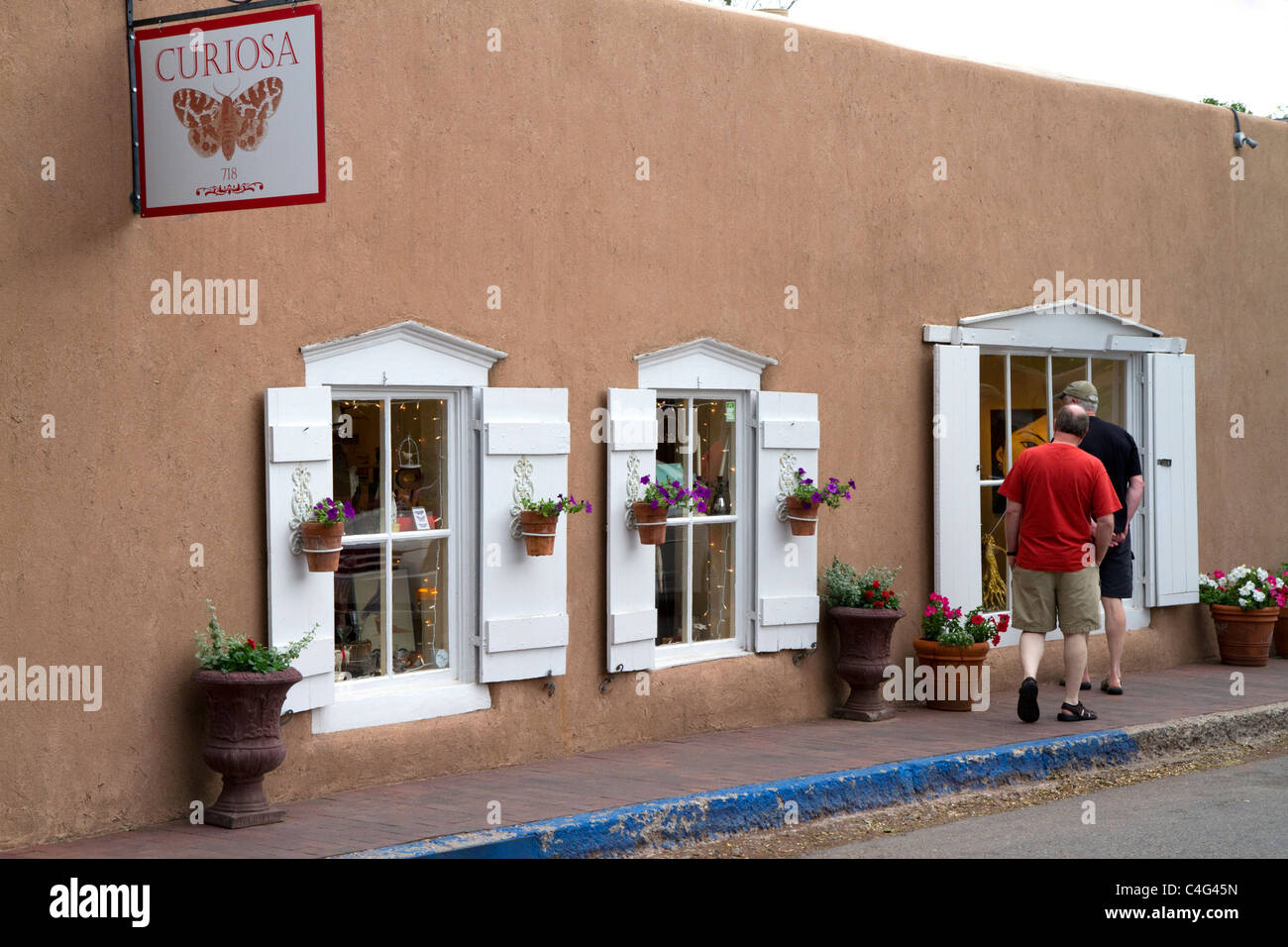 Curiosa gift shop along Canyon Road in Santa Fe, New Mexico, USA. Stock Photo