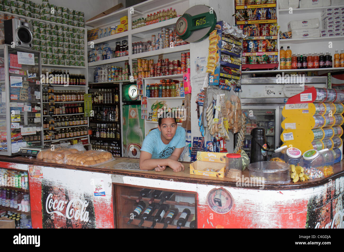 Santo Domingo Dominican Republic,Ciudad Colonia Zona Colonial,Calle Merino,market,bodega