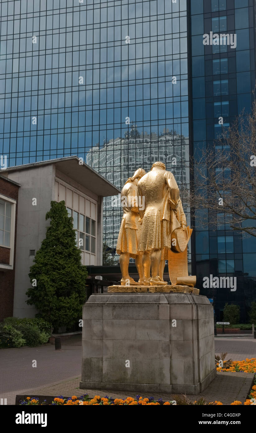 Statues in birmingham city centre hires stock photography and images