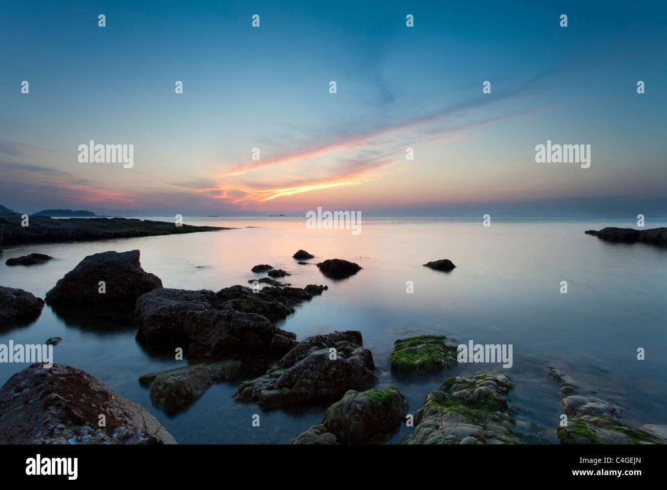 Scenics view empty beach hi-res stock photography and images - Alamy