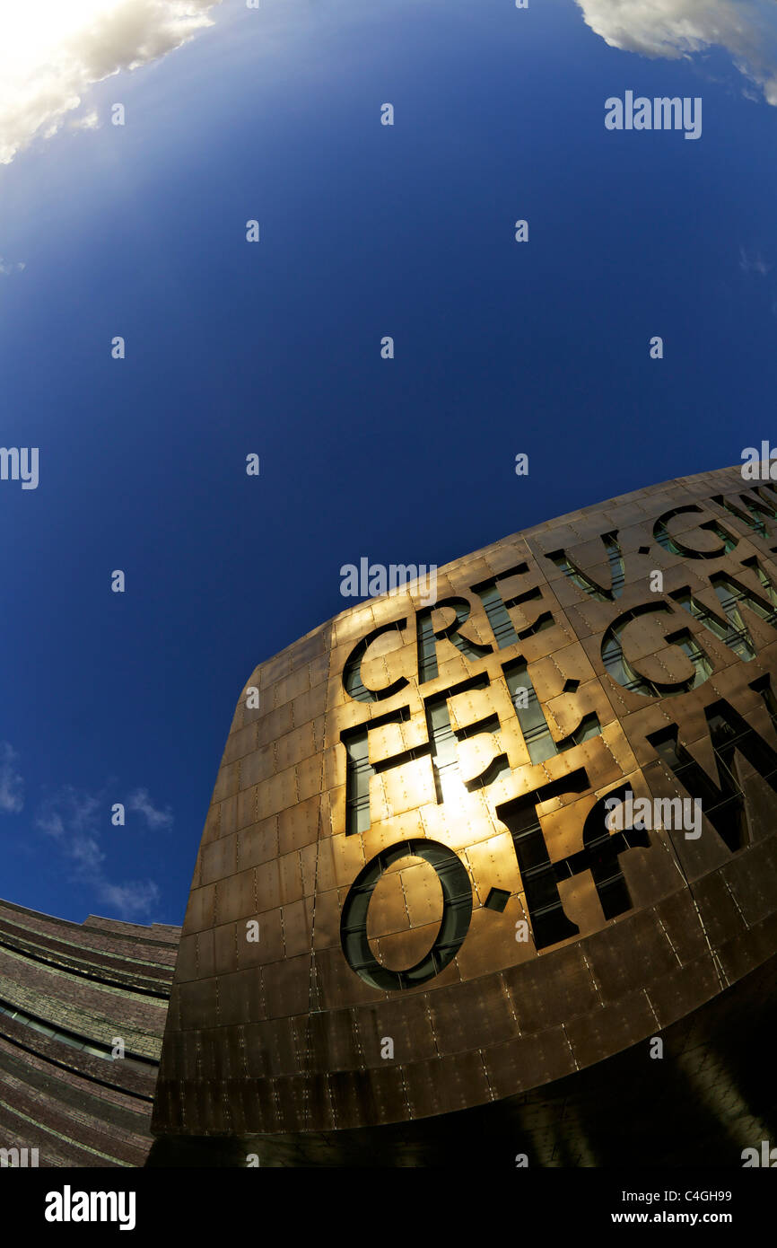 Exterior of Wales Millennium Centre  Cardiff Bay,  with poetry of Gwyneth Lewis on  copper facade, South Glamorgan, Wales, Cymru Stock Photo
