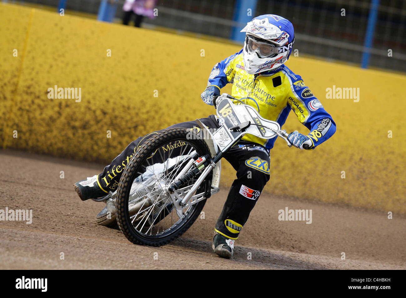 Speedway racing at the Arlington Speedway track near Eastbourne. Picture by James Boardman. Stock Photo