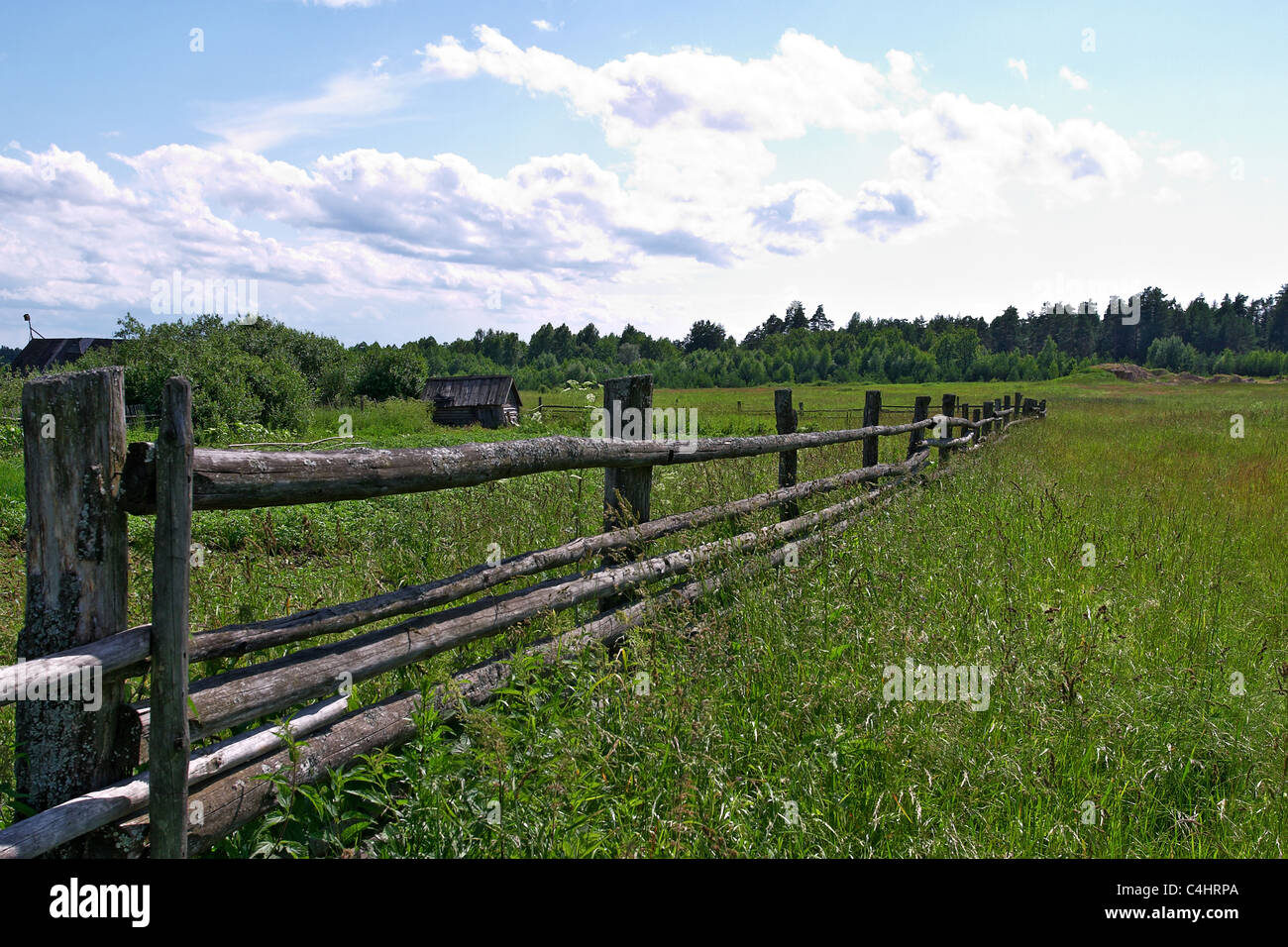 Old shack wooden fence hi-res stock photography and images - Alamy