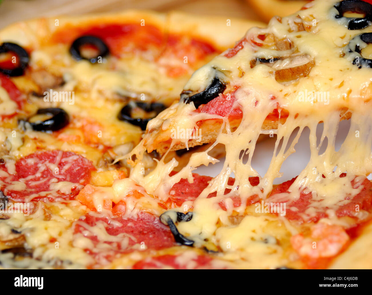 что нужно для пиццы начинка с колбасой и сыром фото 84
