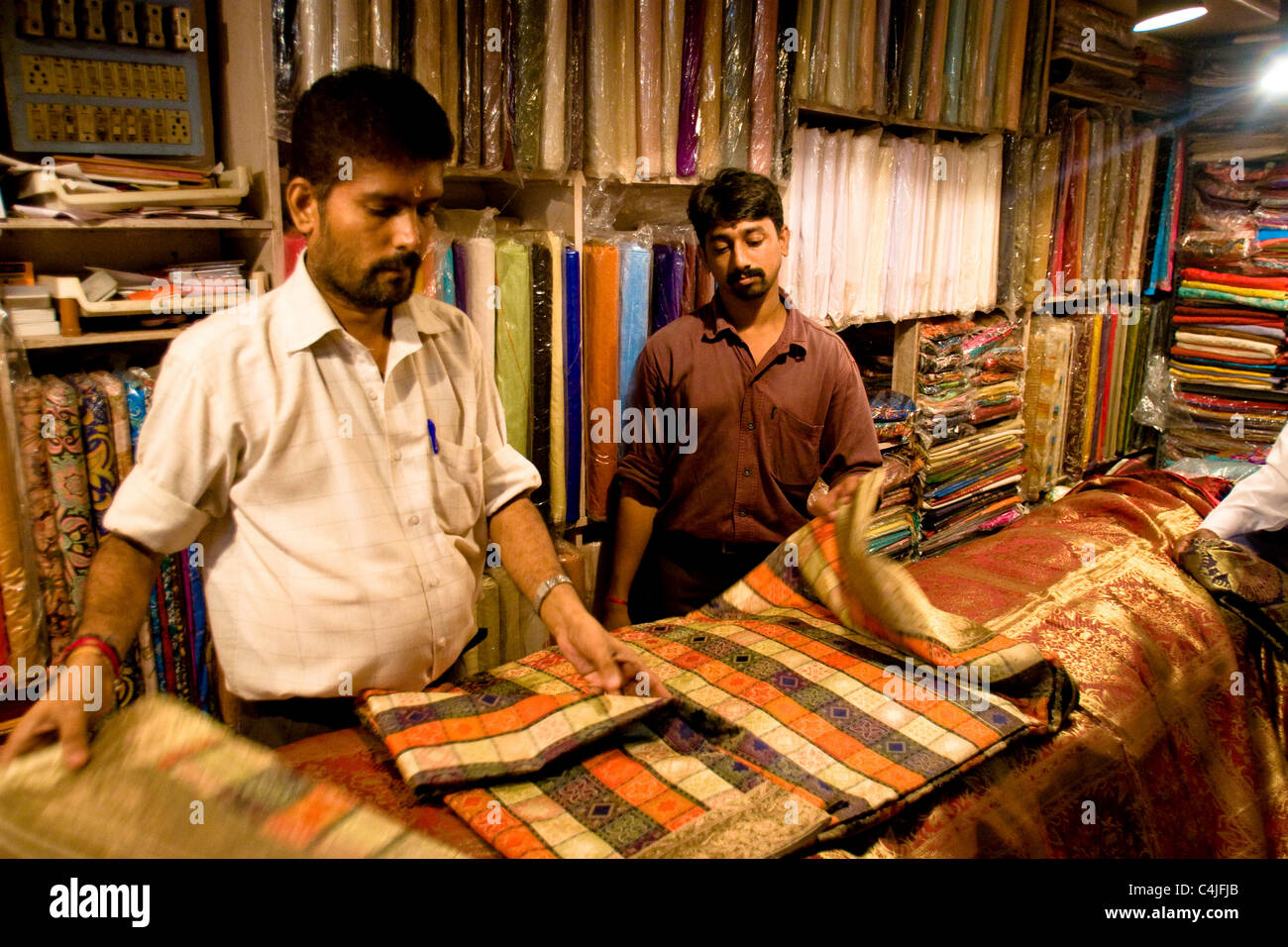 Silk sellers off Crawford market Stock Photo Alamy