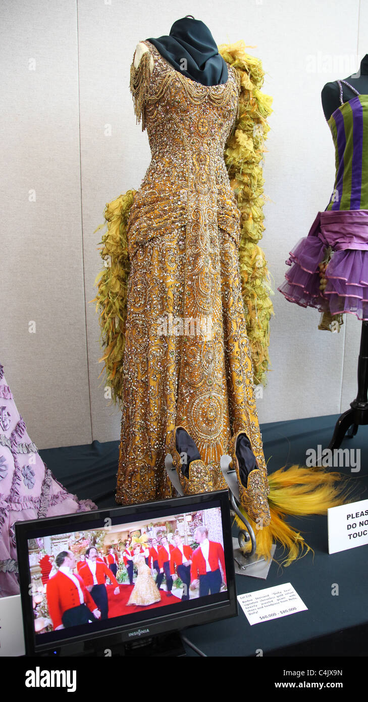 BARBRA STREISAND DRESS FROM HELLO DOLLY DEBBIE REYNOLDS HOLLYWOOD  MEMORABILIA AUCTION PREVIEW BEVERLY HILLS LOS ANGELES CALIFO Stock Photo -  Alamy